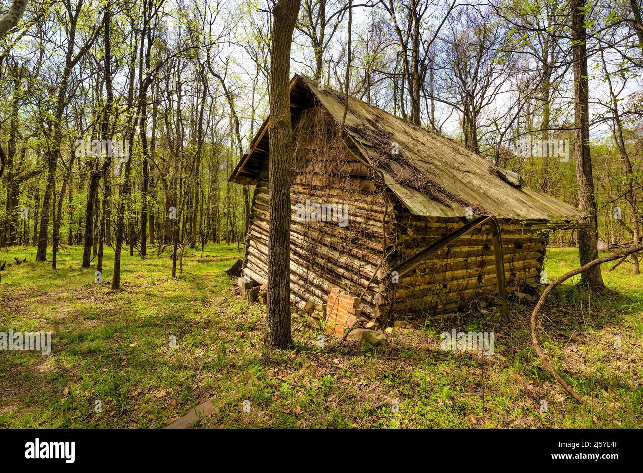 Durham, Caroline du Nord, États-Unis - 13 avril 2022 : bâtiments en décomposition sur le site historique. Banque D'Images