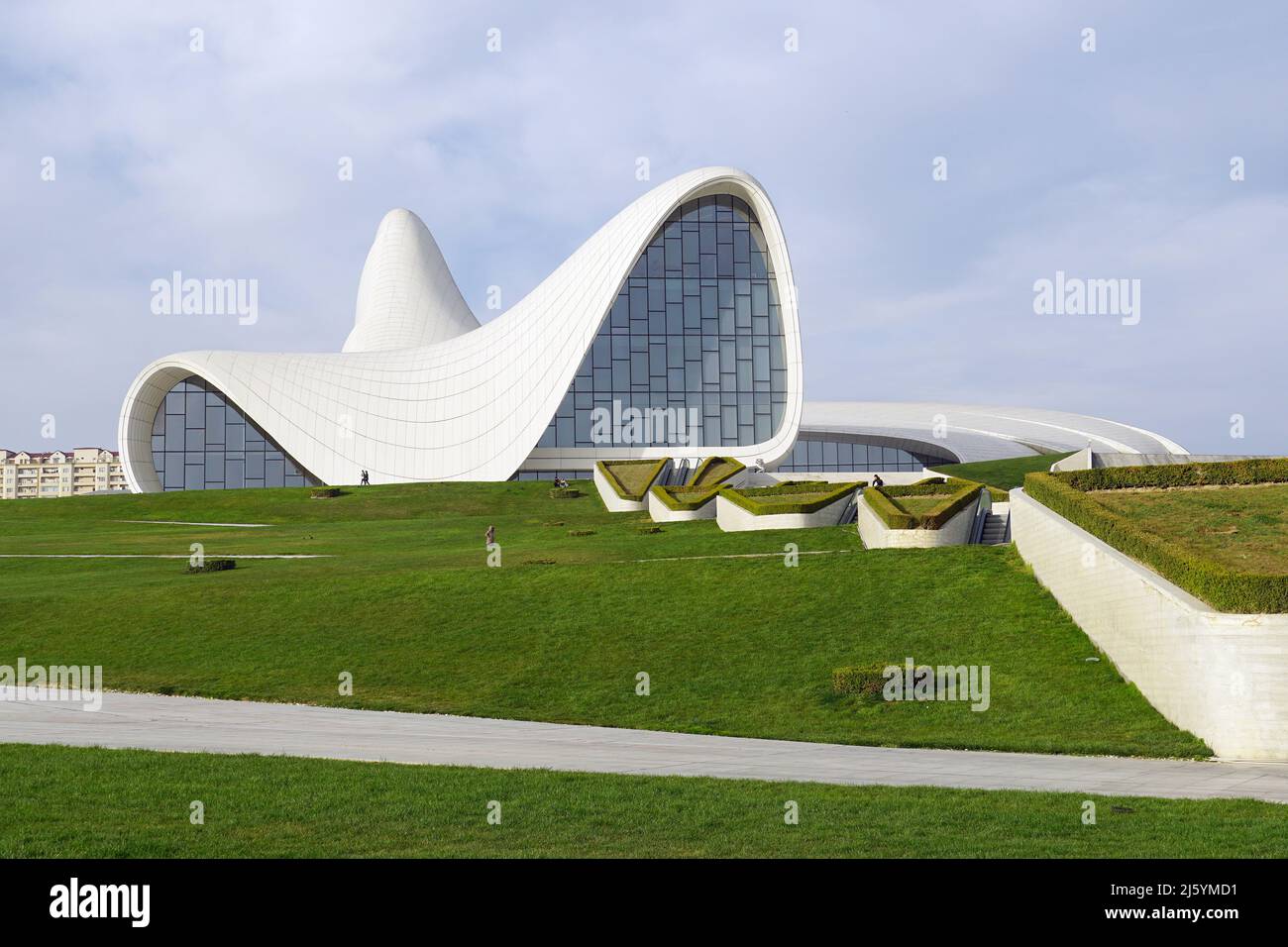 Centre Heydar Aliyev (conçu par l'architecte britannique-iraquien Zaha Hadid), Heydər Əliyev Mərkəzi, Bakou, Bakı, péninsule d'Absheron, Azerbaïdjan, Azərbaycan Banque D'Images