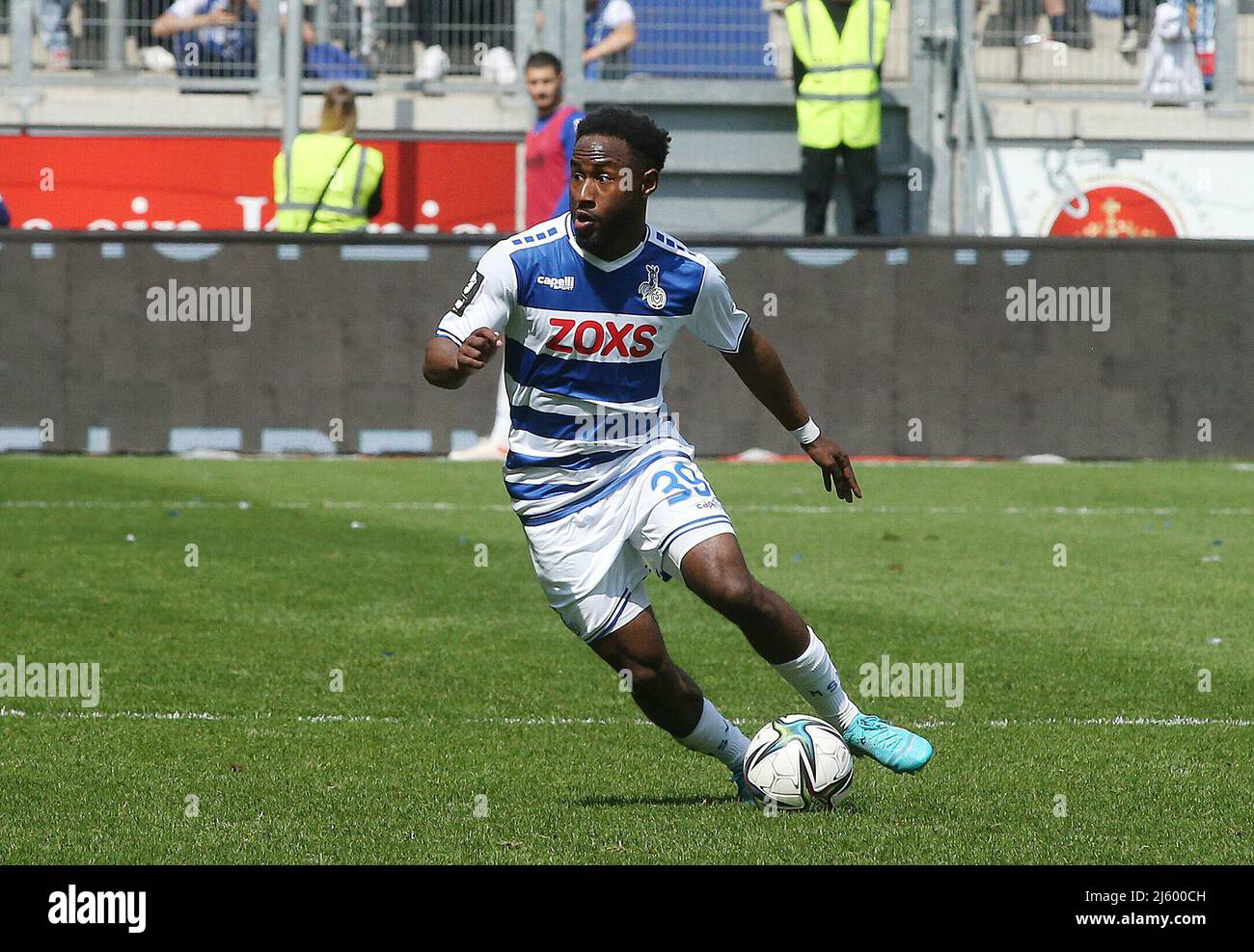 Ville de Duisburg, Allemagne. 24th avril 2022. Firo: 24th avril 2022, Fuvuball, 3rd Bundesliga, saison 2021/2022, MSV Duisburg - TSV Mvºnchen 1860 0: 6 John Yeboah, single action Credit: dpa/Alay Live News Banque D'Images