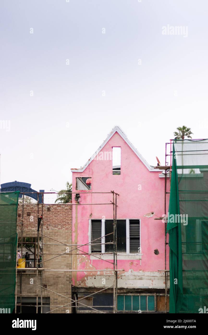 Construction colorée sur la jetée de Santa Monica Banque D'Images