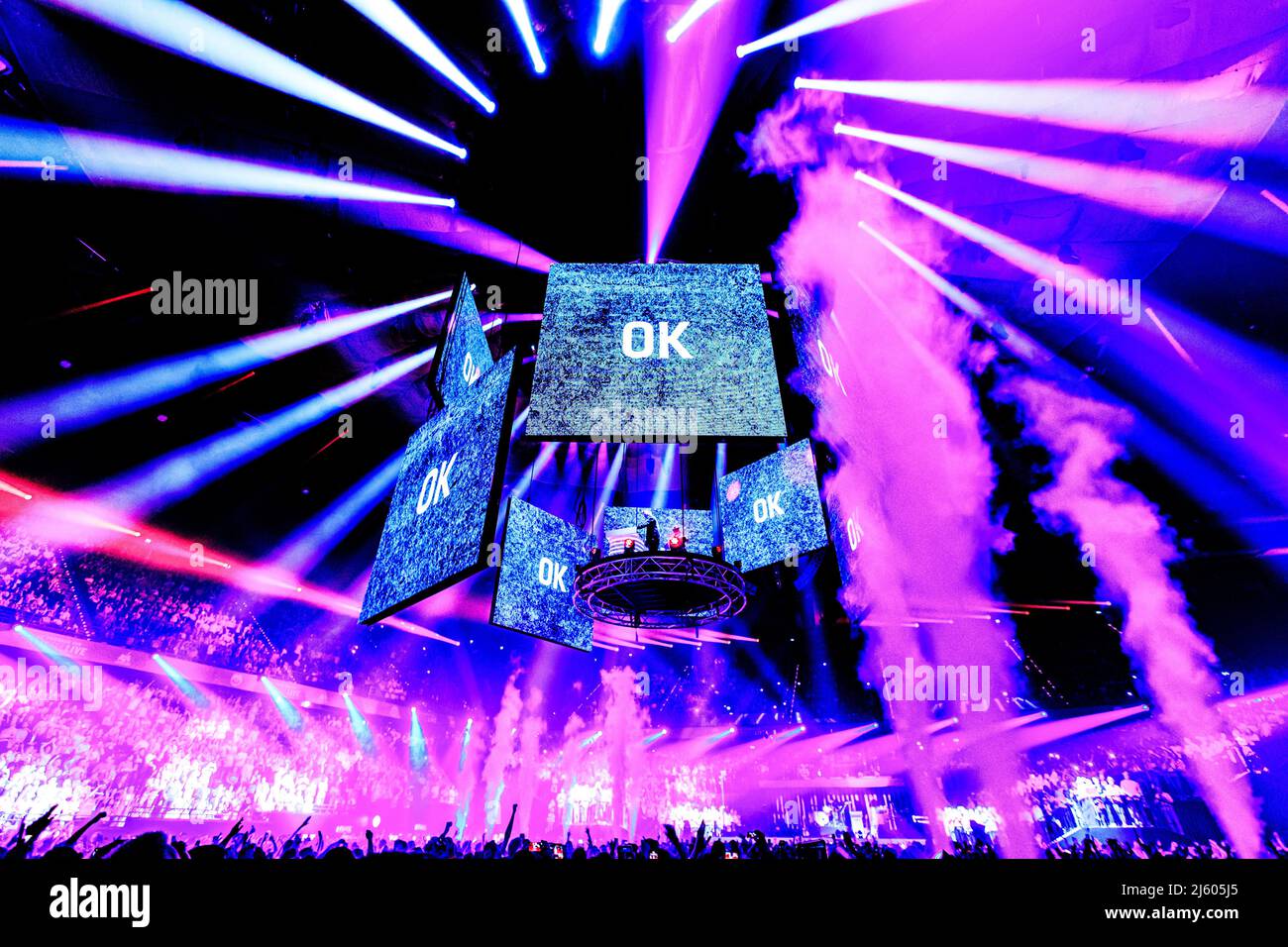 2022-04-26 20:16:05 ROTTERDAM - l'ouverture pendant le premier spectacle de de Vrienden van Amstel LIVE 2022. ANP KIPPA LEVIN DEN BOER pays-bas sortie - belgique sortie Banque D'Images