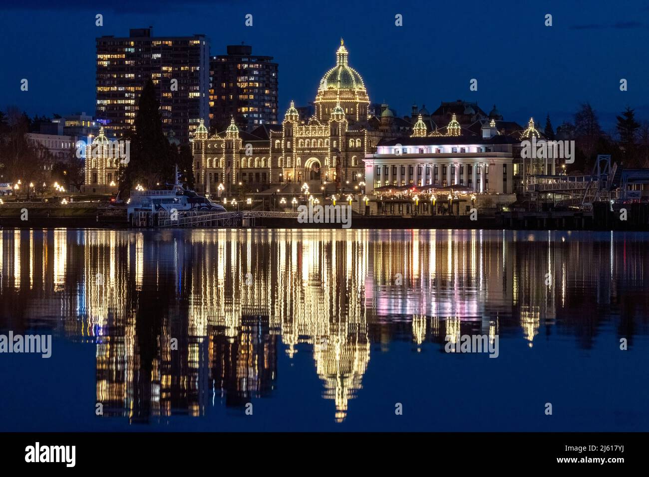 Colombie-Britannique édifices du Parlement de nuit à Victoria, Île de Vancouver, Colombie-Britannique, Canada Banque D'Images