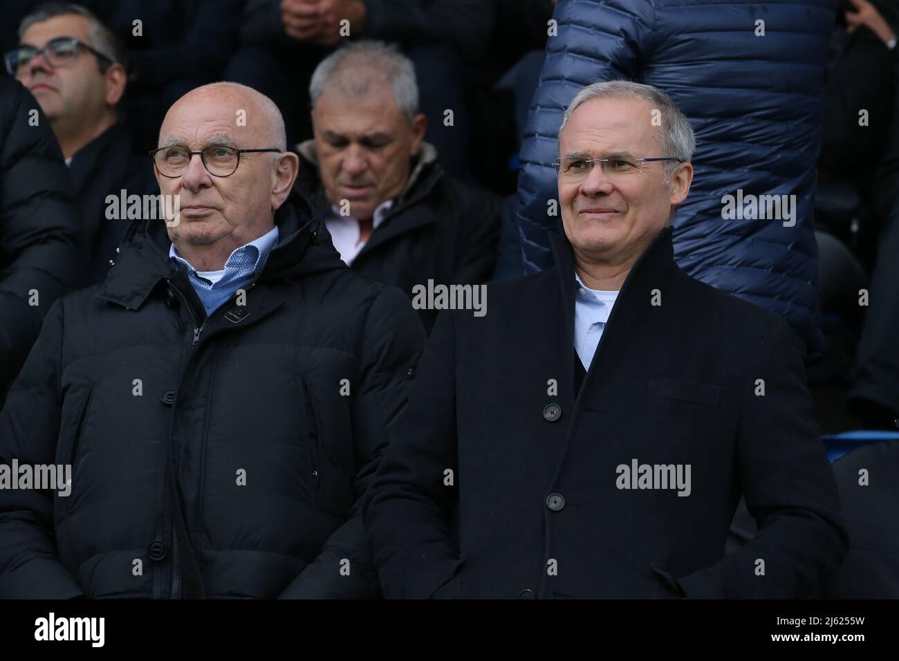 Nyon, Suisse, 25th avril 2022. Giorgio Marchetti Secrétaire général adjoint de l'UEFA regarde avant le match de la Ligue de la Jeunesse de l'UEFA au Centre sportif de Colovray, Nyon. Le crédit photo devrait se lire: Jonathan Moscrop / Sportimage Banque D'Images