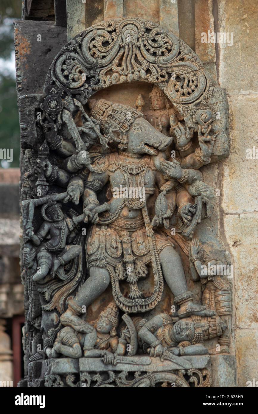 La Sculpture de Varaha sur le temple Chennakeshwa, Belur, Karnataka, Inde Banque D'Images