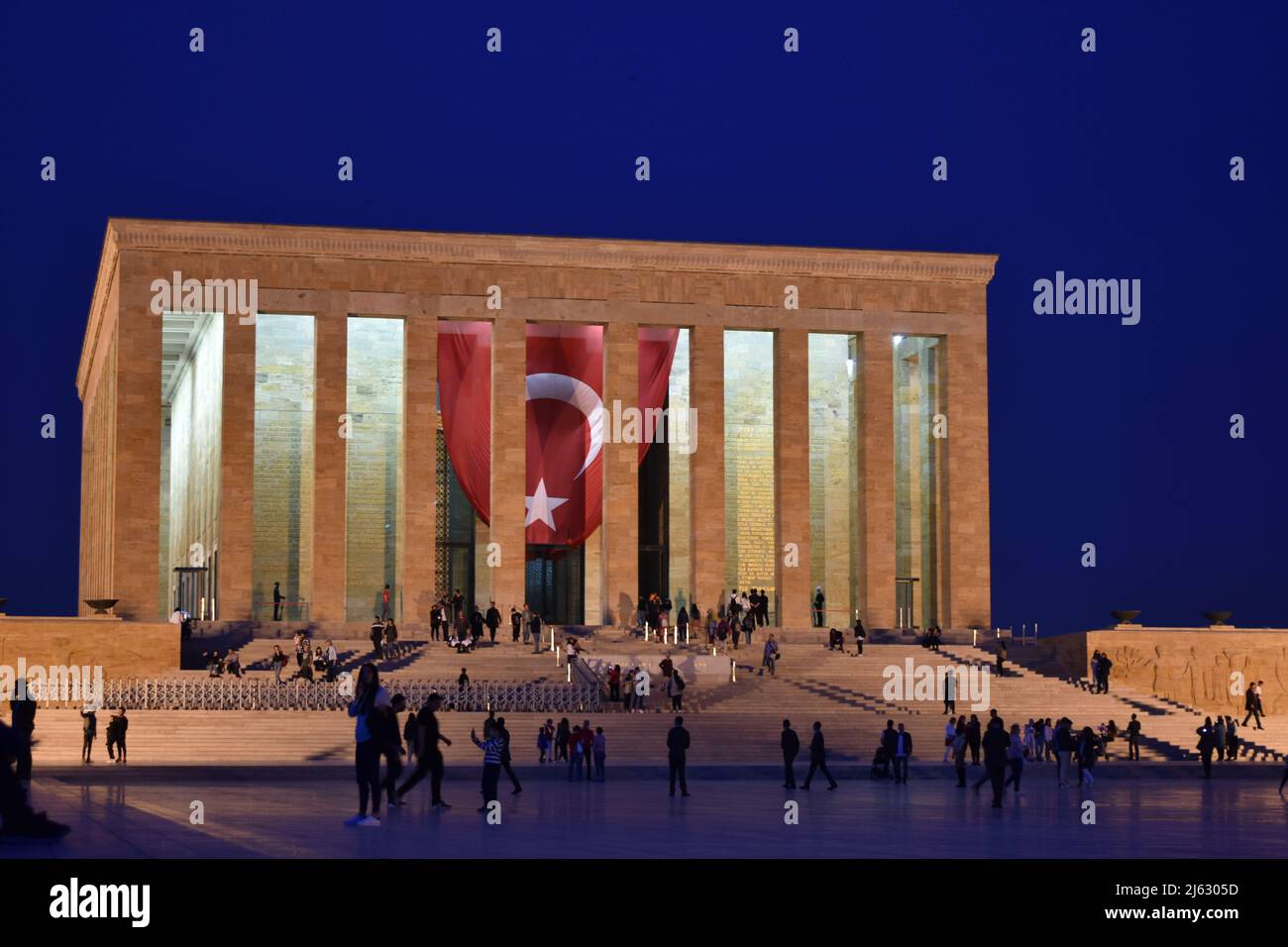Vue nocturne du mausolée d'Atatürk à Ankara, Turquie Banque D'Images