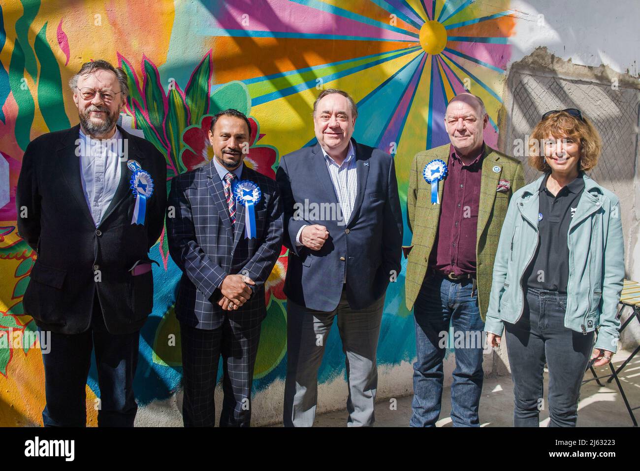 (G-D) Kevan Shaw, Abu Meron, Alex Salmond, Euan McGlynn et Leah Gunn Barrett lancement du livre Wee Alba d'Alba à Leith Arches avec des conseillers potentiels à Édimbourg. Crédit: Euan Cherry Banque D'Images