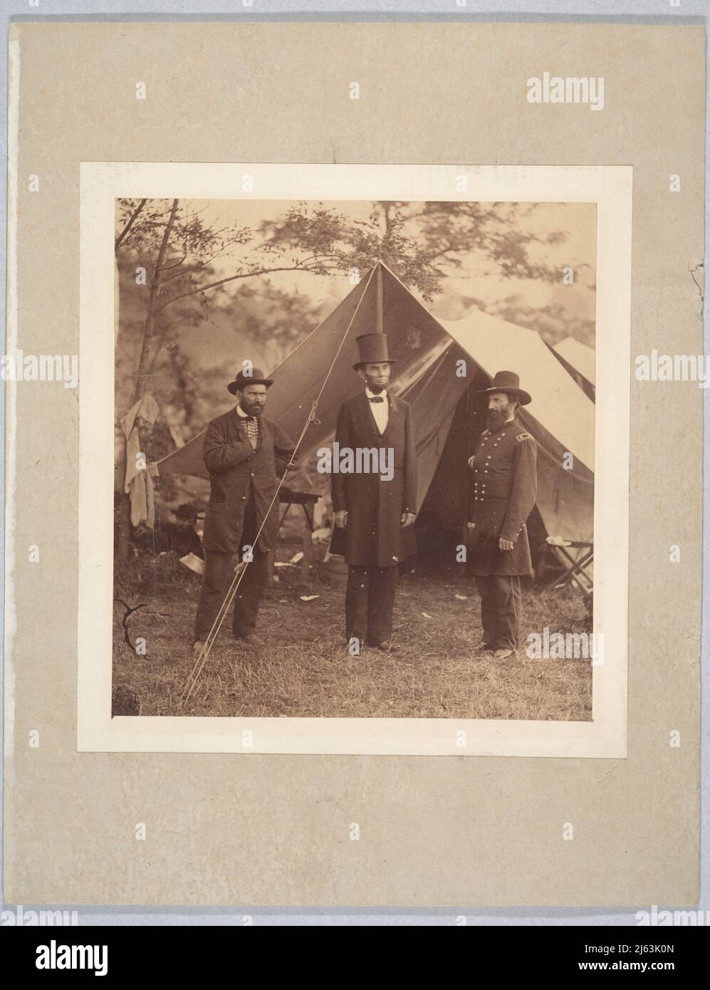 Président Abraham Lincoln, général John A. McClernand (R) et E. J. Allen (Allan Pinkerton) (L), chef du Service secret des États-Unis Banque D'Images