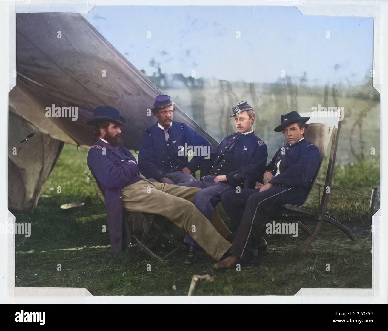 Quatre officiers. Env. 1864, Alexander Gardner. Agents syndicaux non identifiés. Banque D'Images