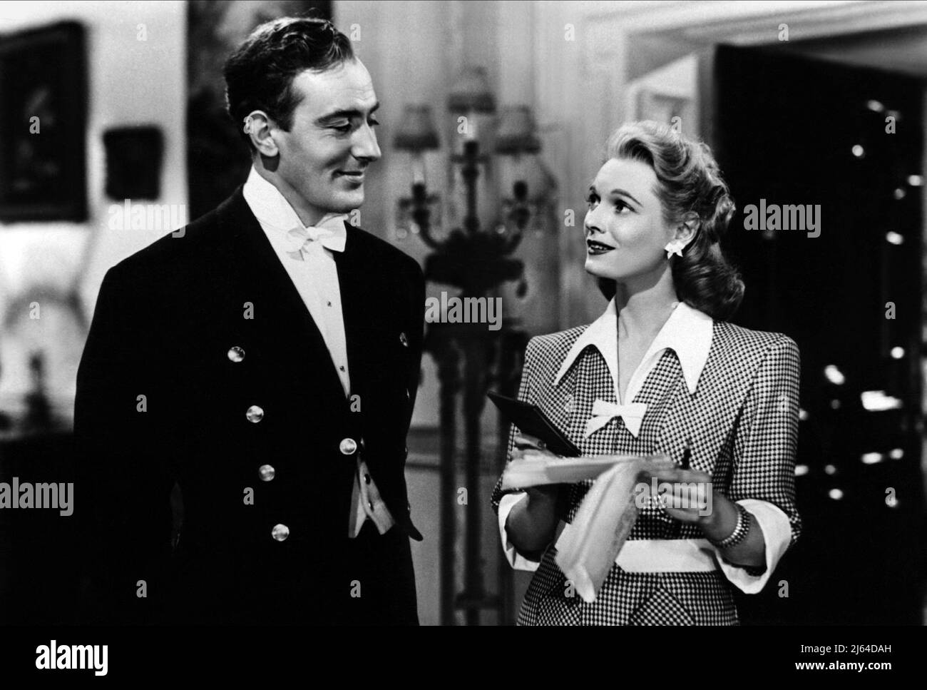 MICHAEL WILDING, ANNA NEAGLE, PRINTEMPS À PARK LANE, 1948 Banque D'Images