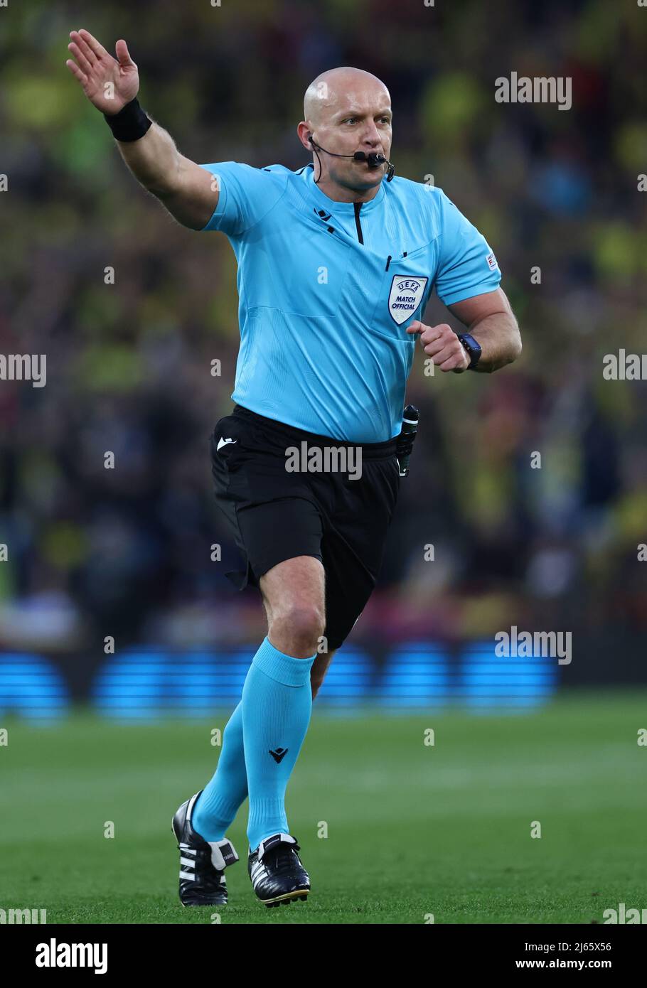 Liverpool, Angleterre, le 27th avril 2022. Arbitre Szymon Marciniak lors du match de l'UEFA Champions League à Anfield, Liverpool. Crédit photo à lire: Darren Staples / Sportimage via PA Images crédit: Sportimage / Alamy Live News Banque D'Images