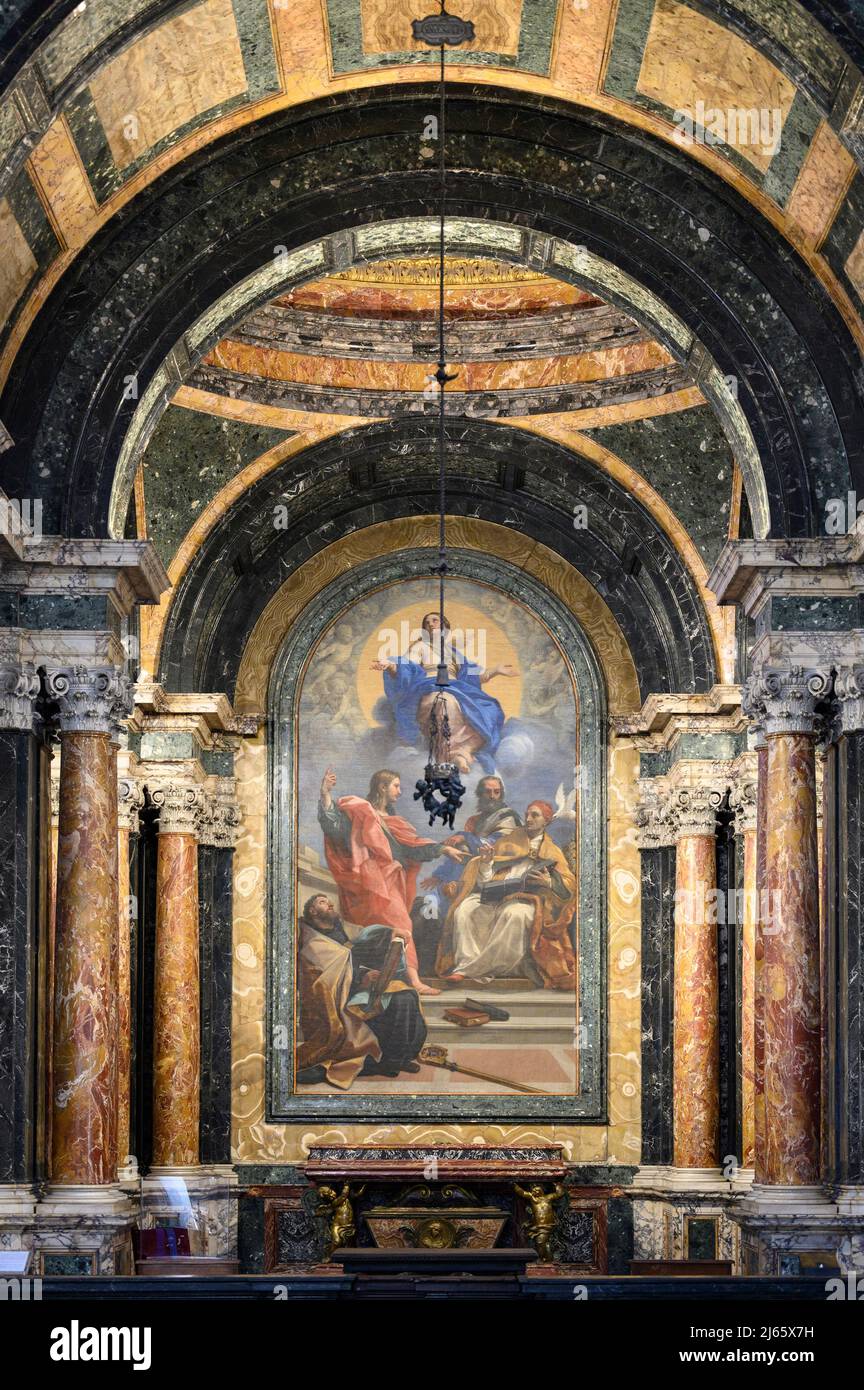 Rome. Italie. Basilique de Santa Maria del Popolo. La Chapelle Cybo (la Cappella Cybo), avec le retable de la conception Immaculée par Banque D'Images