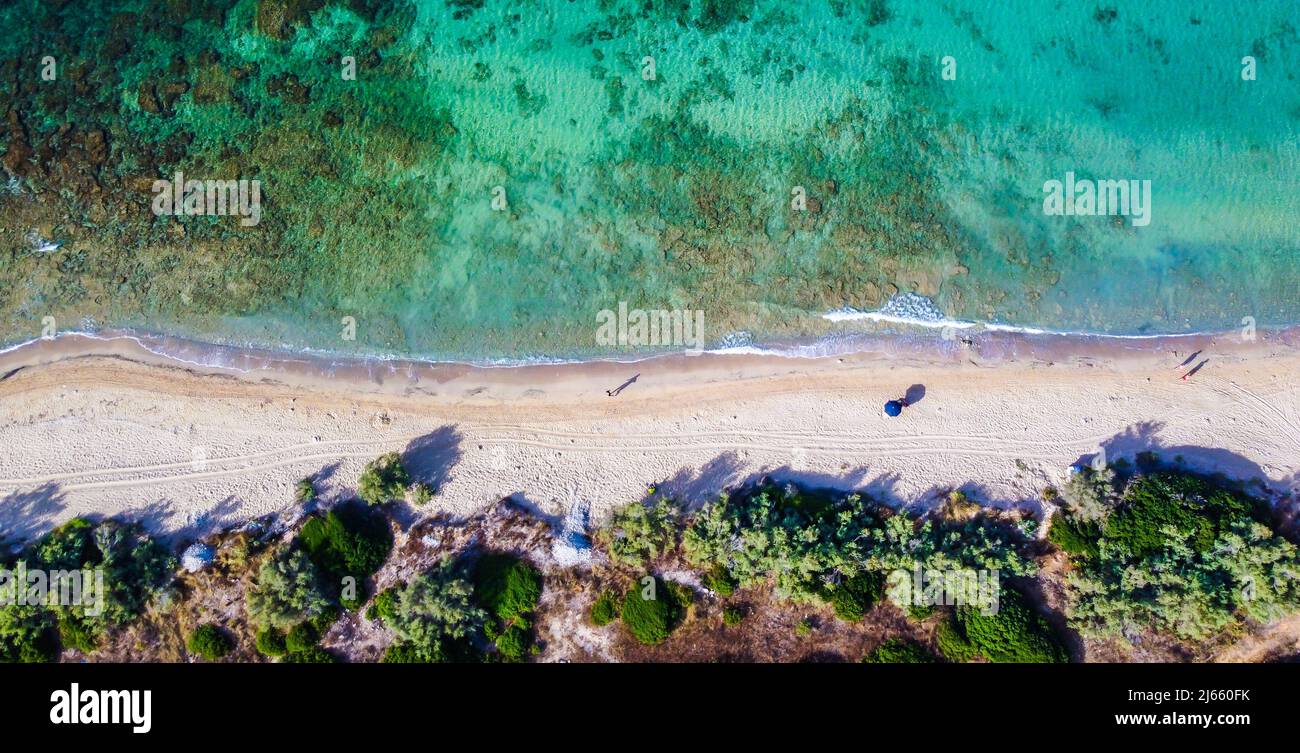 Célèbre plage de Salento dans la région des Pouilles dans le sud de l'Italie. La plage est considérée comme les Maldives de l'Italie. Les Maldives de Salento Banque D'Images
