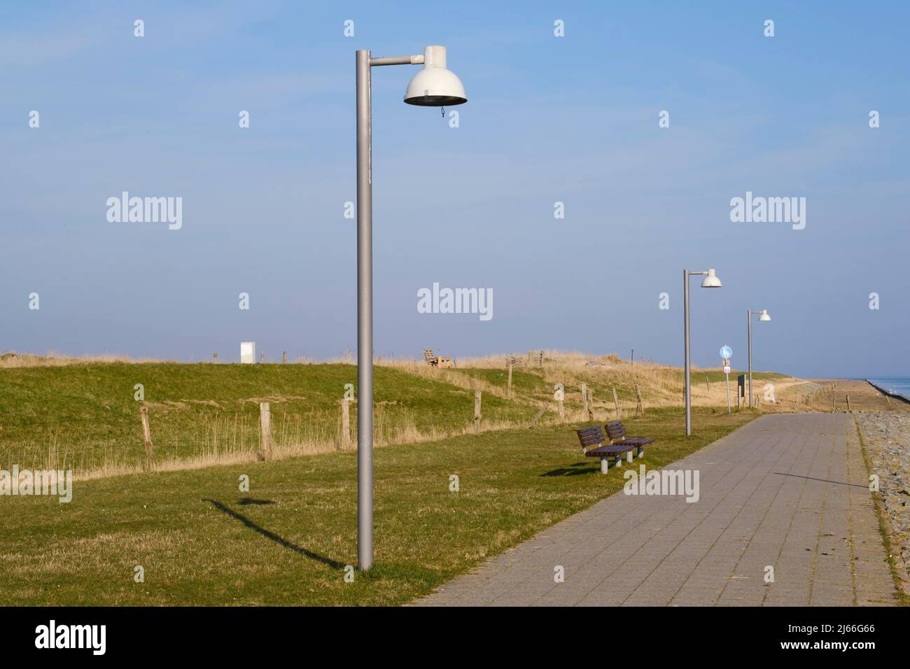 Promenade am Deich, Juist, Toowerland, Ostfriesische Insel, Ostfriesland, Nordsee, Niedersachsen, Allemagne Banque D'Images