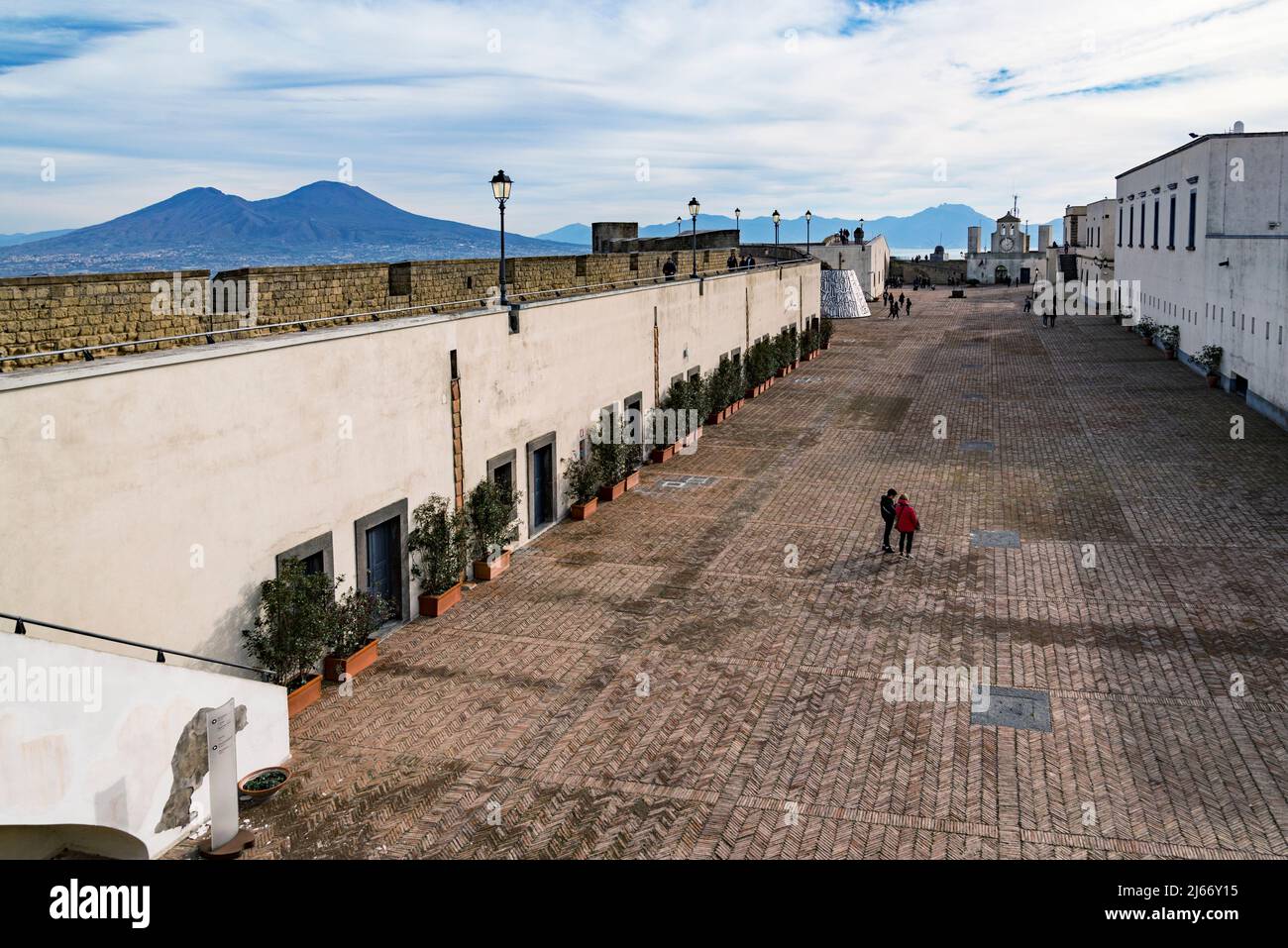 Castel Sant'Elmo dans la ville de Naples, Italie Banque D'Images
