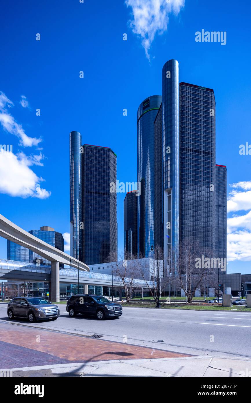 Extérieur, le Renaissance Centre (ou GM Renaissance Centre et surnommé le RenCen), un groupe de sept gratte-ciel dans le centre-ville de Detroit, Michigan, États-Unis Banque D'Images