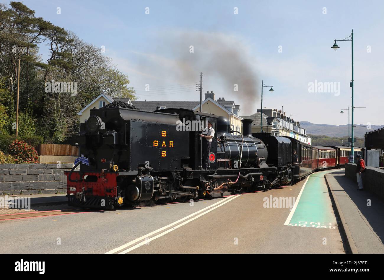 Garrett 87 part de Porthmadog avec le venturer de Glaslyn pour Beddgelert. Banque D'Images