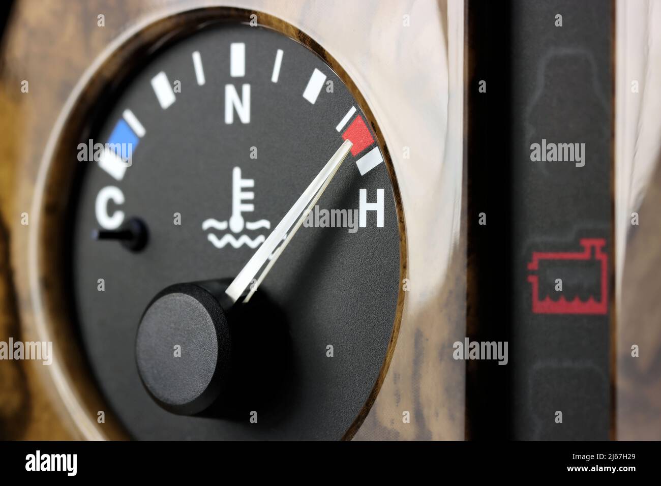 Dans l'indicateur de température du tableau de bord de voiture - sex Banque D'Images