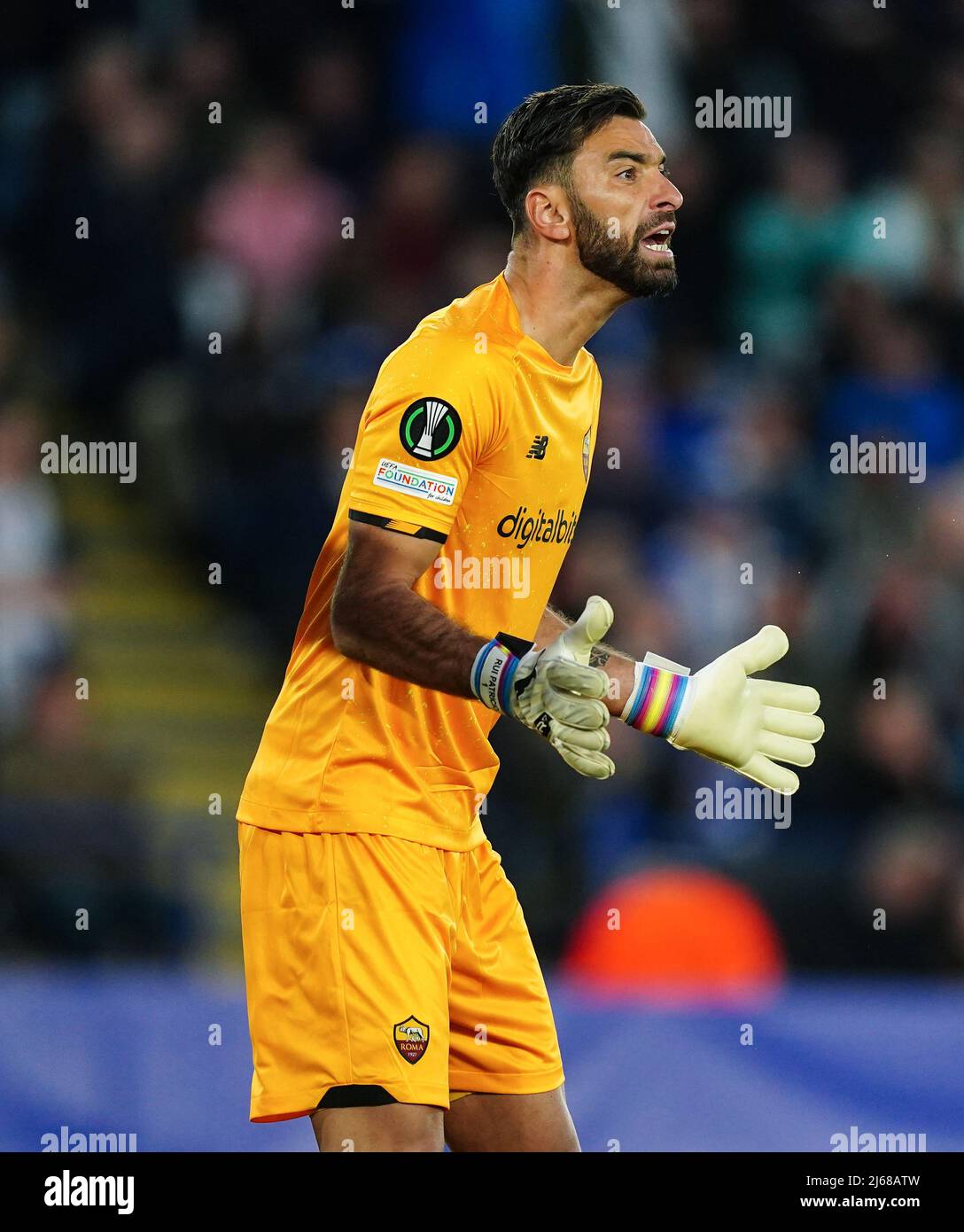 Le gardien de but Roma Rui Patricio lors de la demi-finale de l'UEFA Europa Conference League, match de première jambe au King Power Stadium, Leicester. Date de la photo : jeudi 28 avril 2022. Banque D'Images