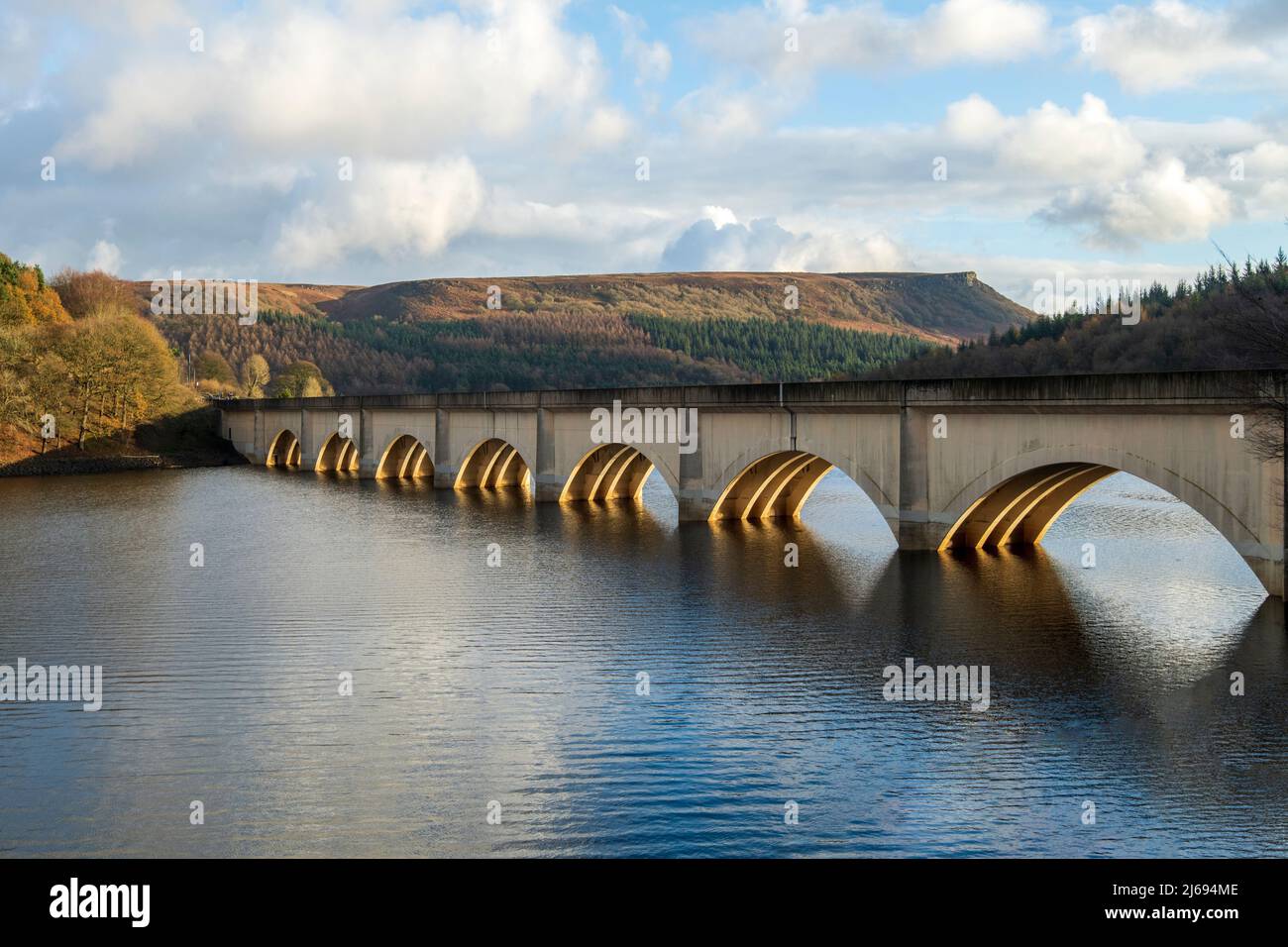 Ladybower Bridge on the A57, Snake Pass, Derbyshire Peak District National Park, Derbyshire, Angleterre, Royaume-Uni, Europe Banque D'Images
