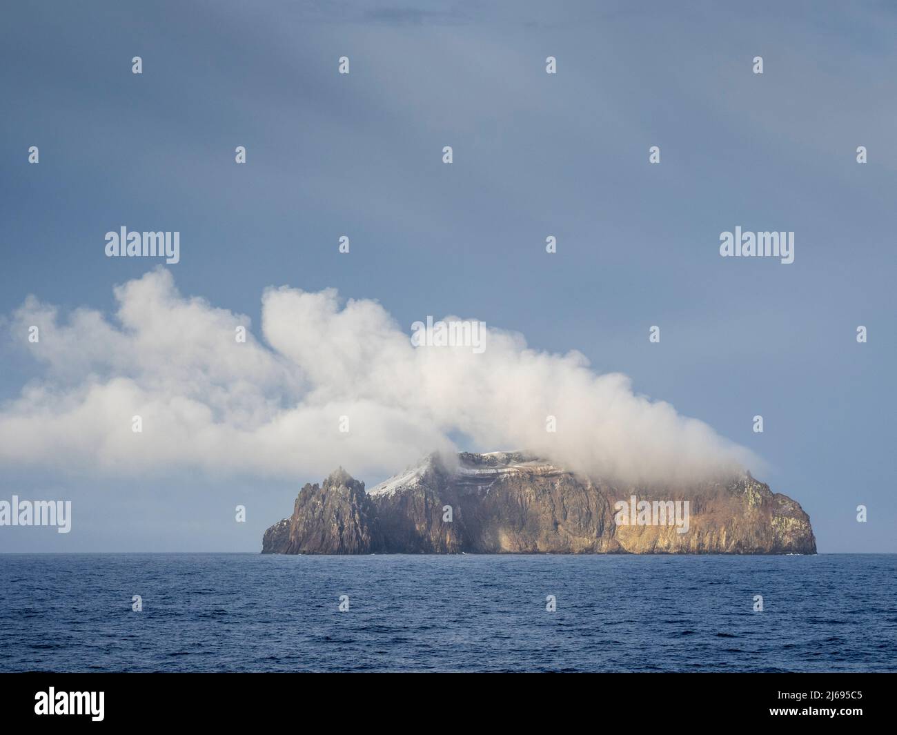 Une vue sur l'île de Leskov, une île volcanique dans les îles Sandwich du Sud, Atlantique Sud, régions polaires Banque D'Images