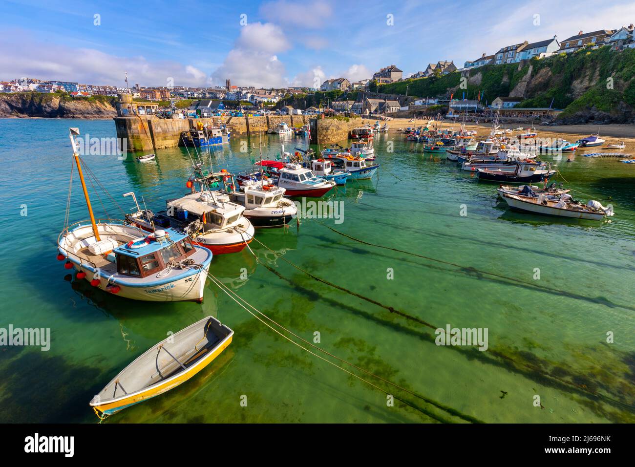 Petits bateaux de pêche, Newquay Harbour, Newquay, Cornwall, Angleterre, Royaume-Uni, Europe Banque D'Images