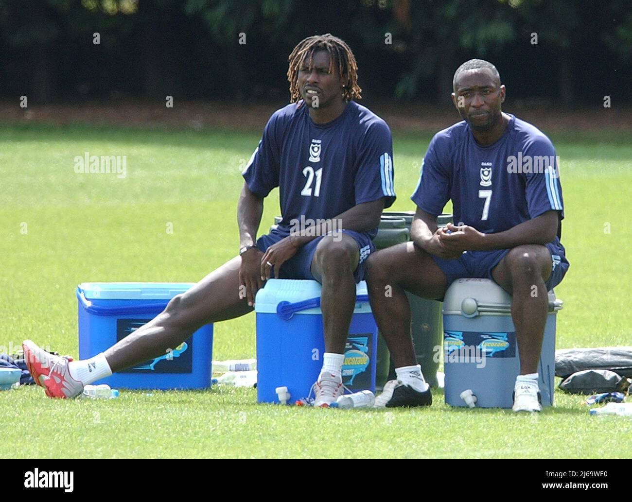 FORMATION DE PORTSMOUTH 11-08-05 ALIOU CISSE ET LUA LUA PIC MIKE WALKER, 2005 Banque D'Images