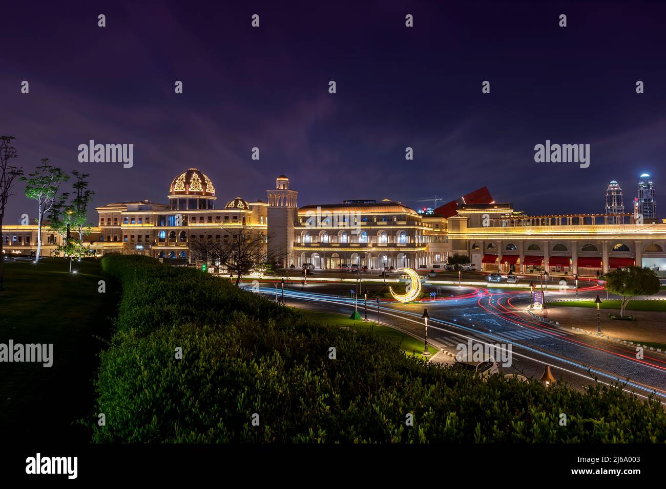 Katara Kultural village vue des Galeries Lafayette, destination touristique populaire à Doha, Qatar Banque D'Images