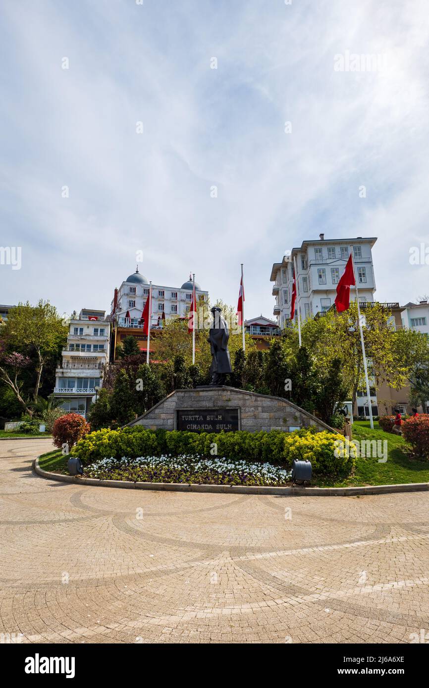 Princes Island, Turquie - avril 2022 : place Ataturk à Buyukada, la plus grande île des Princes, près d'Istanbul Banque D'Images