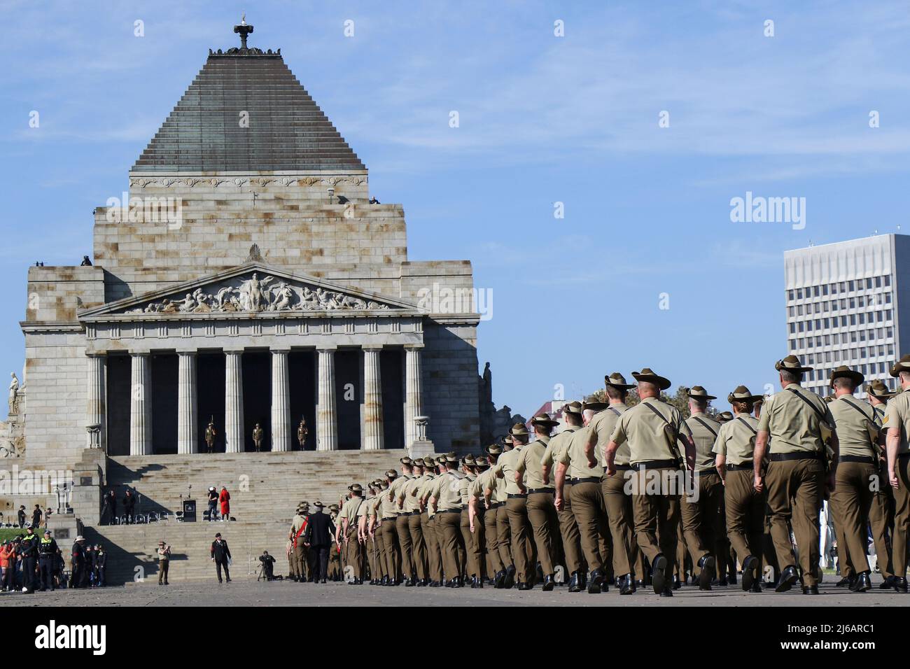 Melbourne Australie : parade du jour d'Anzac au Sanctuaire du souvenir. ANZACs' représente le corps d'armée australien et néo-zélandais. Banque D'Images