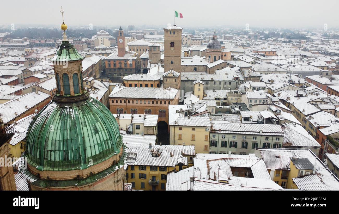 Paysage de neige dans le centre historique de Reggio Emilia Banque D'Images