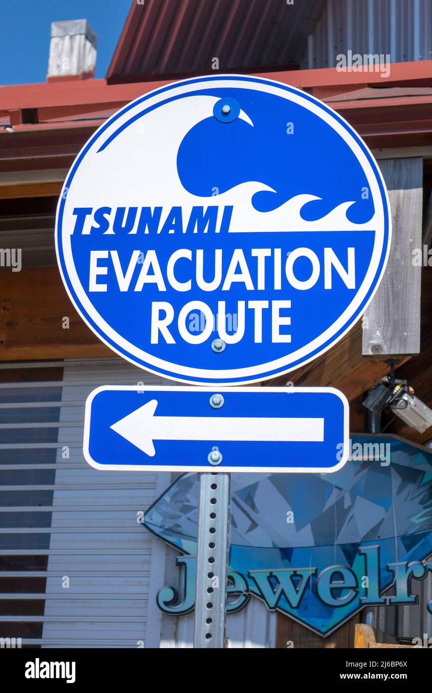 Route d'évacuation du tsunami panneau routier Ketchikan Alaska évacuation d'urgence catastrophe naturelle Banque D'Images