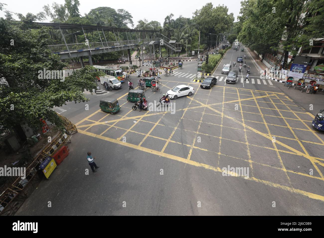 Dhaka, Bangladesh - le 30 avril 2022 : la ville est désormais exempte d'embouteillages car la plupart des habitants de Dhaka se rendent dans leurs maisons de village pour célébrer Eid dur Banque D'Images