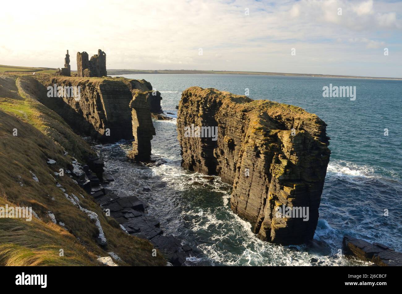 Château Sinclair Girnigoe près de Wick sur la côte nord-est de l'Écosse, Royaume-Uni. Banque D'Images