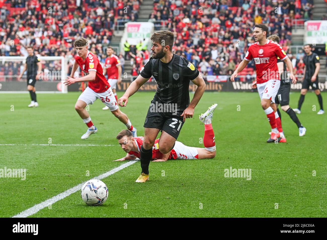 Brandon Fleming #21 de Hull City fait une pause avec le bal en , le 4/30/2022. (Photo de Craig Thomas/News Images/Sipa USA) Banque D'Images