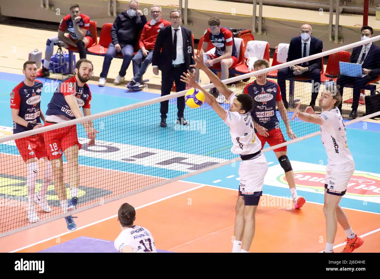 Gabriele Di Martino Prisma Taranto s'est écrasé. Pendant la phase de jeu 5th place - Gioiella Prisma Taranto vs Allianz Milano, Volleyball Italien Serie A Men SuperLeague Championship Championship à Taranto, Italie, avril 30 2022 Banque D'Images