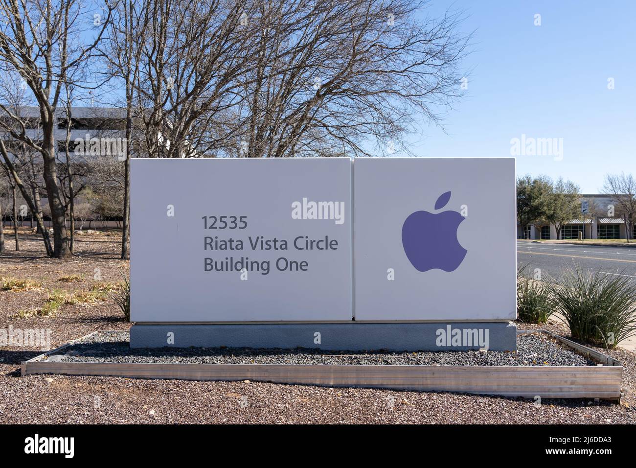 Austin, Texas, États-Unis - 18 mars 2022 : un logo pour Apple Inc. Sur son campus d'Austin est vu le 18 mars 2022. Banque D'Images