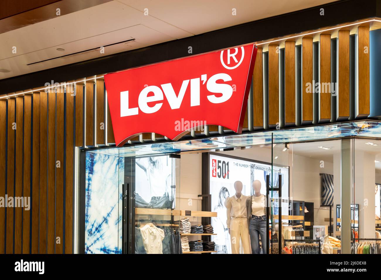 Levis store sign Banque de photographies et d'images à haute résolution -  Alamy