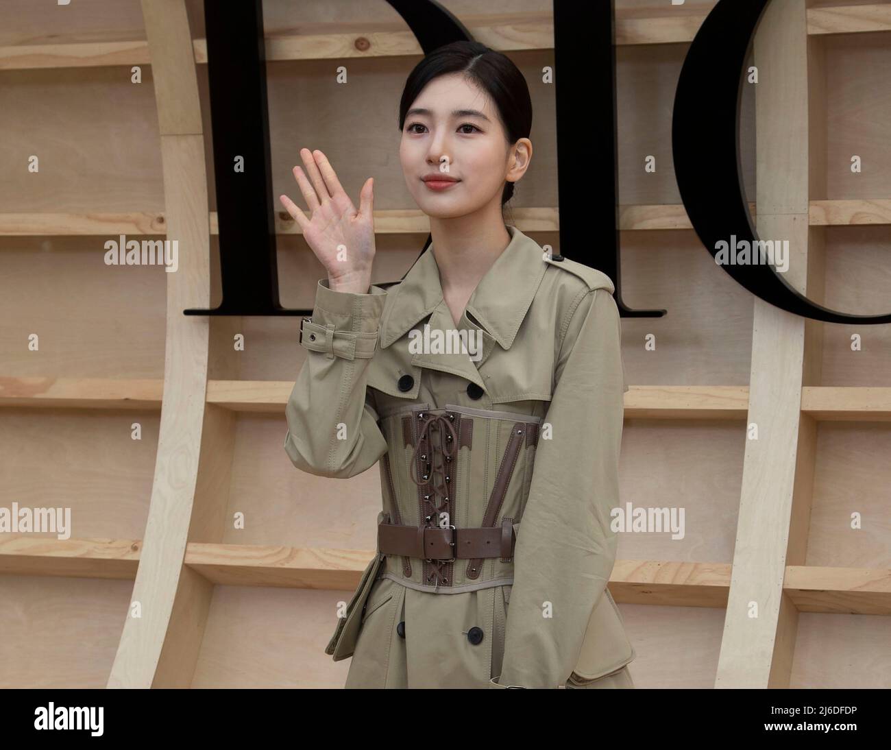 L'actrice et chanteuse sud-coréenne Suzy (Bae Suzy), ancienne membre du groupe de filles K-Pop Miss A, assiste à un appel photo pour la collection d'automne 2022 de Dior à Séoul, en Corée du Sud, le 30 avril 2022. (Photo de Lee Young-ho/Sipa USA) Banque D'Images