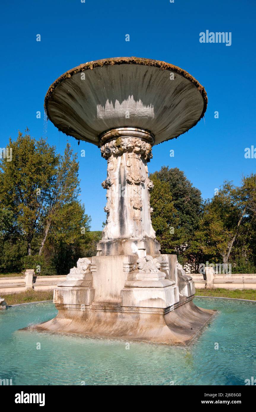 Fontaine des tortues (construite par l'architecte Cesare Bazzani pour l'exposition universelle de 1911 et restaurée en 2004), Parc de la Villa Borghèse, Rome, Latium, Italie Banque D'Images