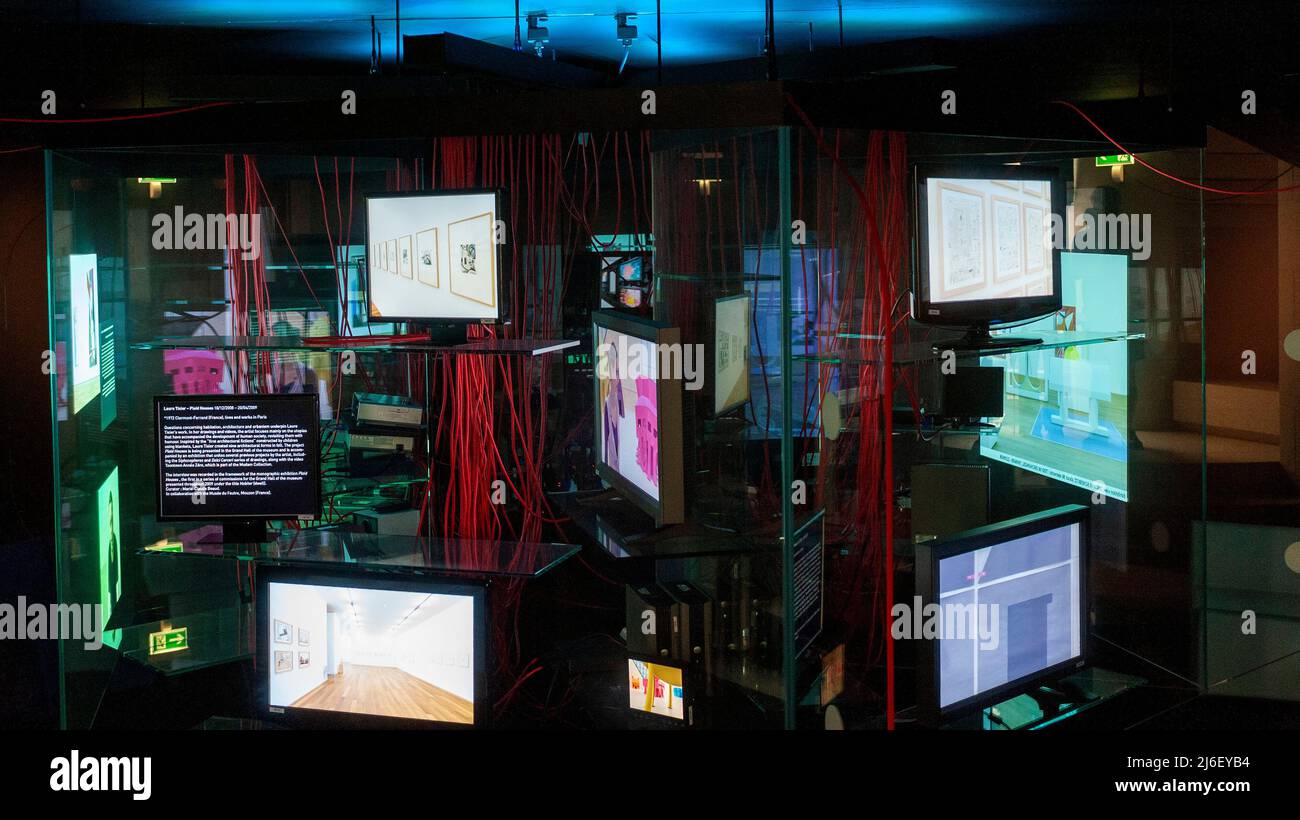 Grand-duc Jean Musée d'art moderne - Mudam - Luxembourg, Luxembourg, Europe.- un musée d'art contemporain avec vue sur l'installation d'art de Medialab par Konstantin Grcic et Nitzan Cohen Banque D'Images