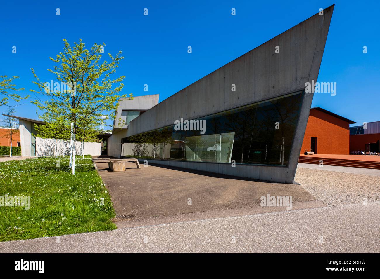 Caserne de pompiers conçue par un architecte Zaha Hadid. Vitra Campus, Weil am Rhein, Allemagne. Banque D'Images