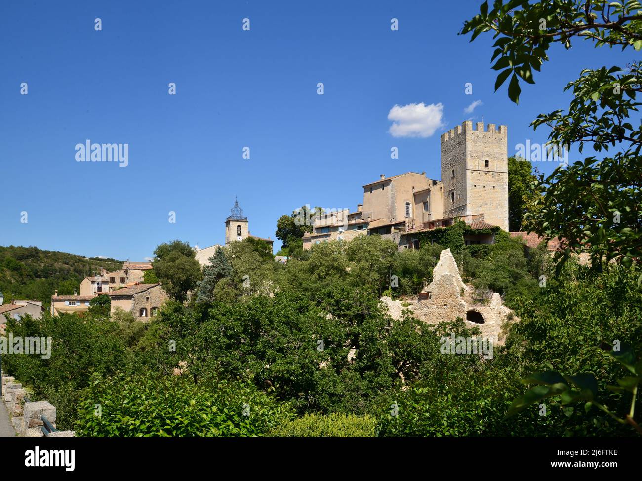 Esparron de Verdon charmant petit village au bord du lac Esparron Banque D'Images