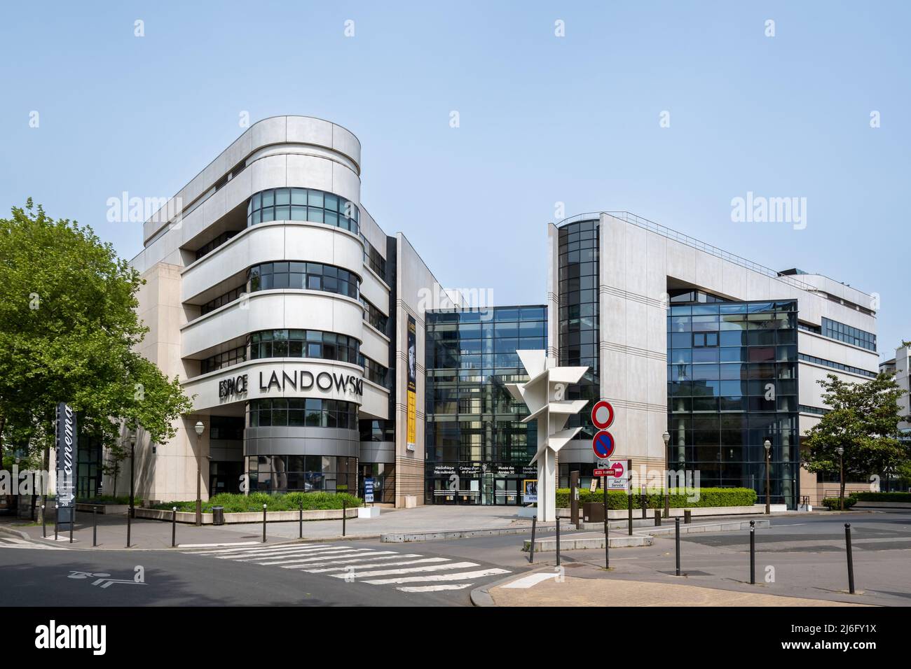 Vue extérieure de l'espace Landowski, Boulogne-Billancourt, France Banque D'Images