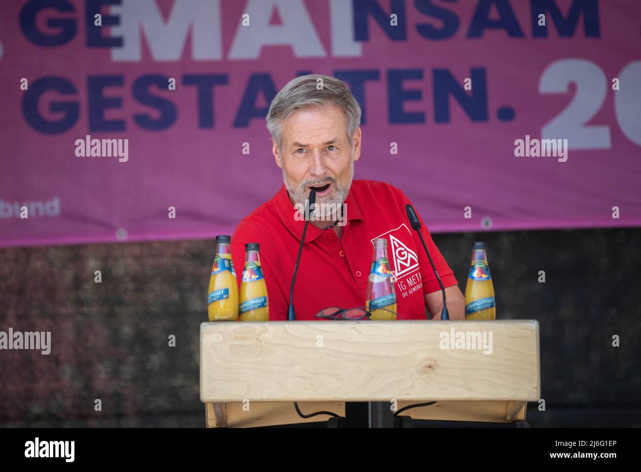 Uwe Garbe bei der Mai-Kundgebung auf dem Kornmarkt. Bautzen, 01.05.2022 Banque D'Images