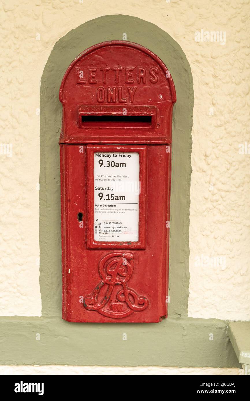 Boîte postale murale avec un système de chiffrement royal Edward VII, gare de Glenfinnan, Glenfinnan, Écosse, Royaume-Uni Banque D'Images