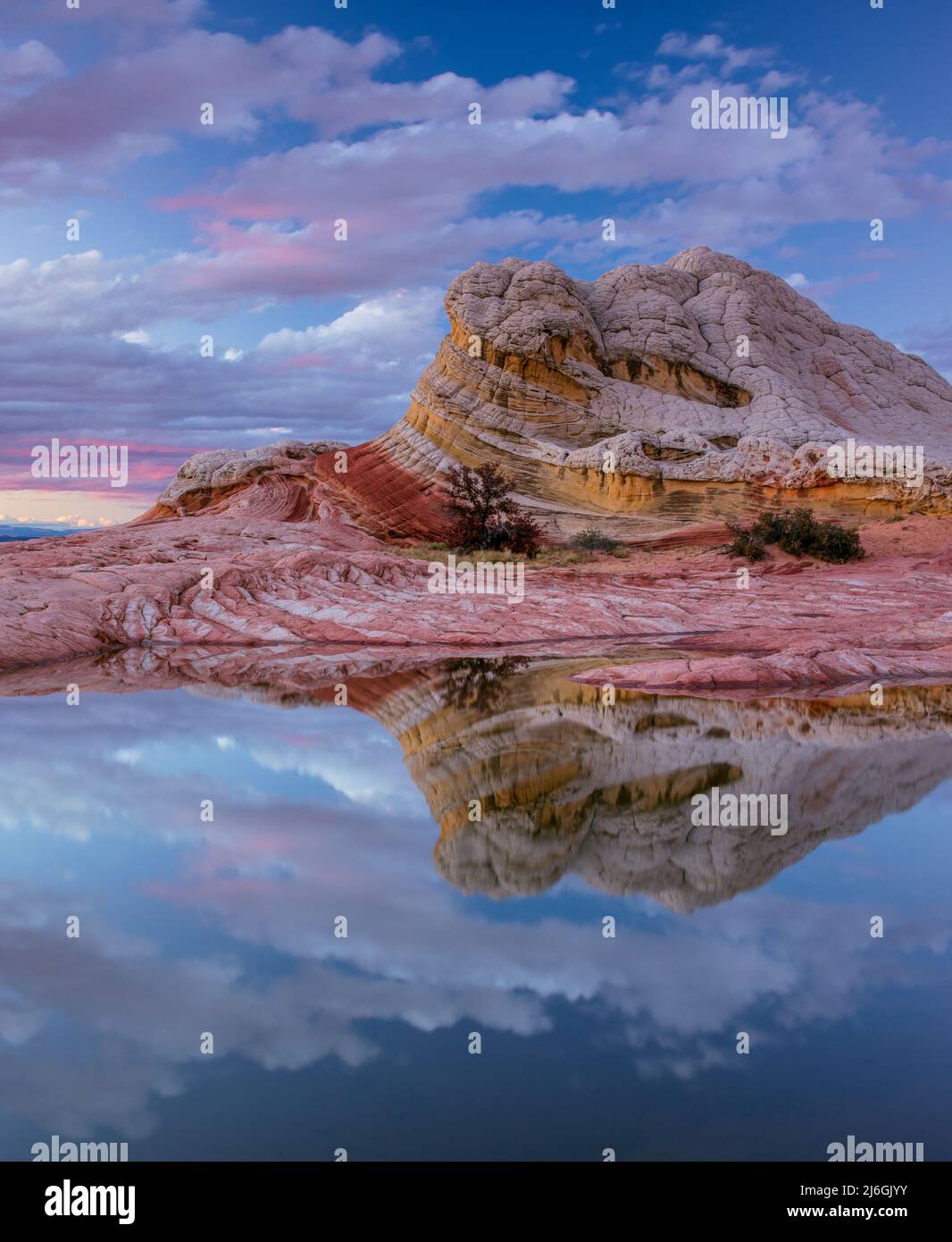 Réflexions, coucher de soleil, poche blanche, monument national de Vermillion Cliffs, Arizona Banque D'Images