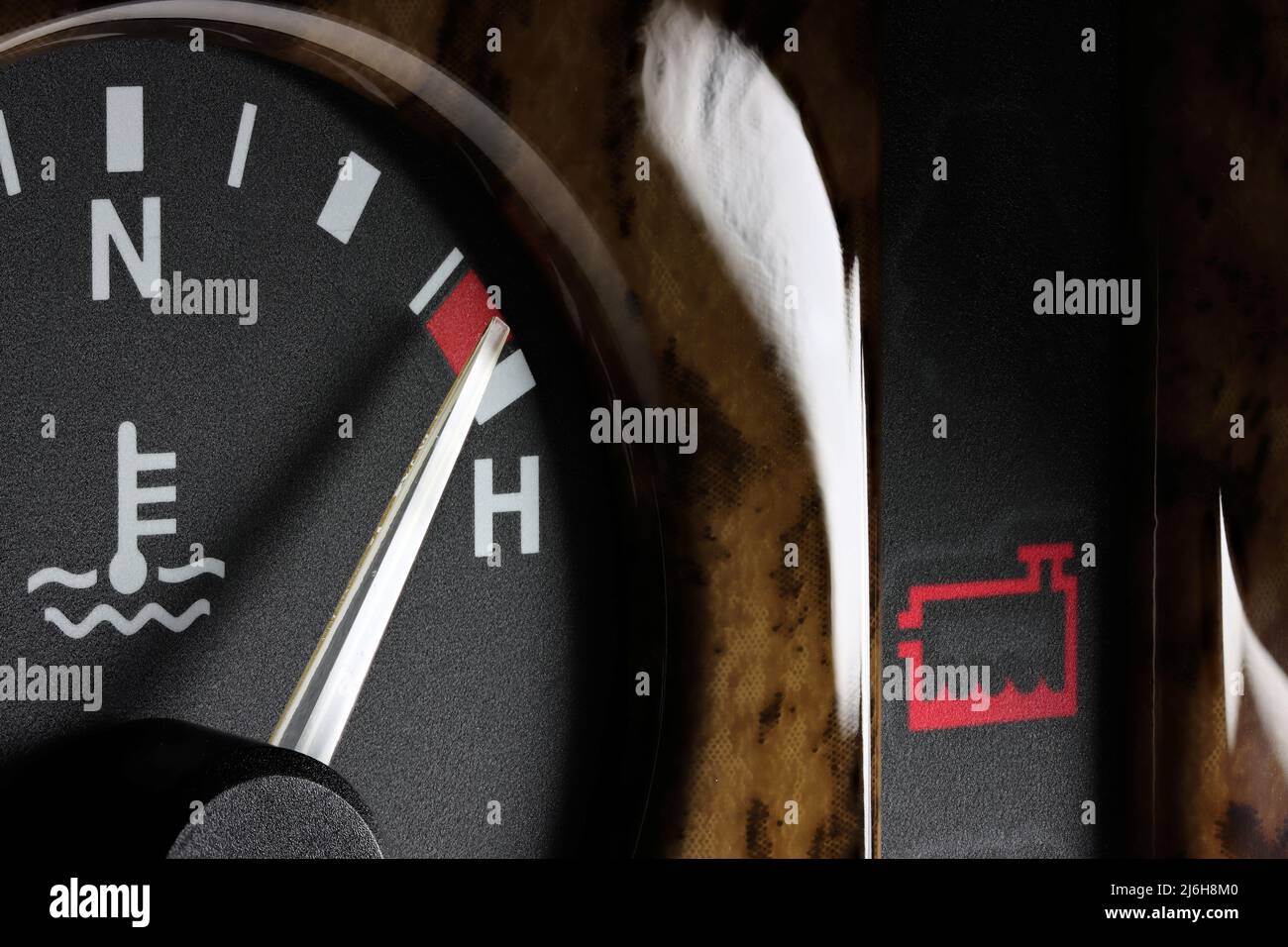 Dans l'indicateur de température du tableau de bord de voiture - sex Banque D'Images