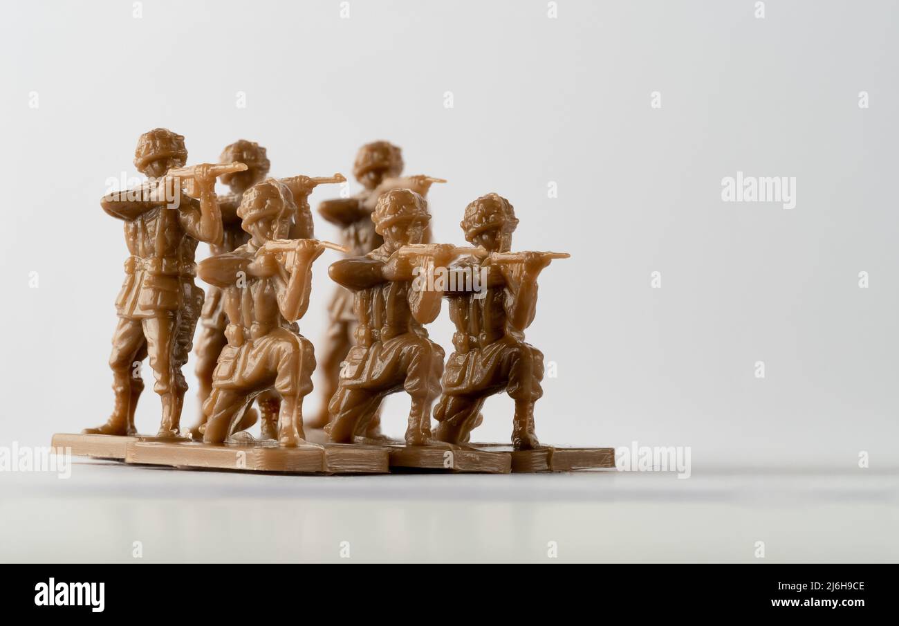 Peloton service américain personell parachutistes en jouet soldat forme de tir brun Banque D'Images