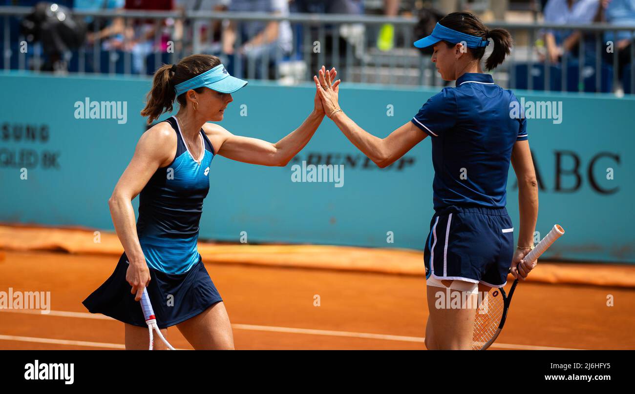 Ajla Tomljanovic d'Australie et Alize Cornet de France jouant en double au tournoi de tennis Mutua Madrid Open 2022 le 30 avril 2022 au stade Caja Magica à Madrid, Espagne - photo : Rob Prange/DPPI/LiveMedia Banque D'Images