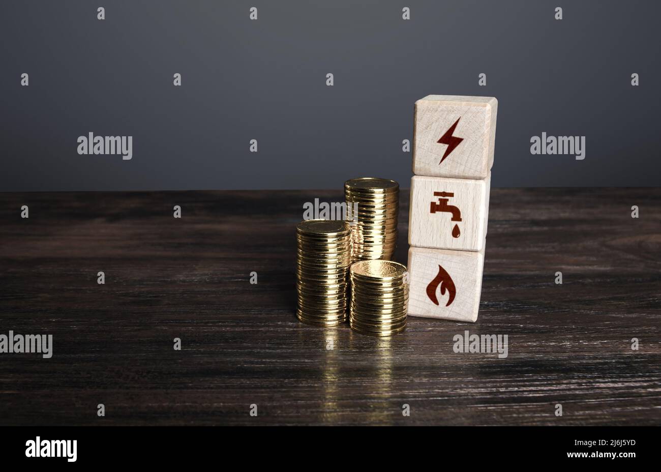 Services publics et argent. Facturation et paiements. Installation de communications et conclusion de contrats avec des sociétés d'approvisionnement. Électricité, eau, gaz. Banque D'Images